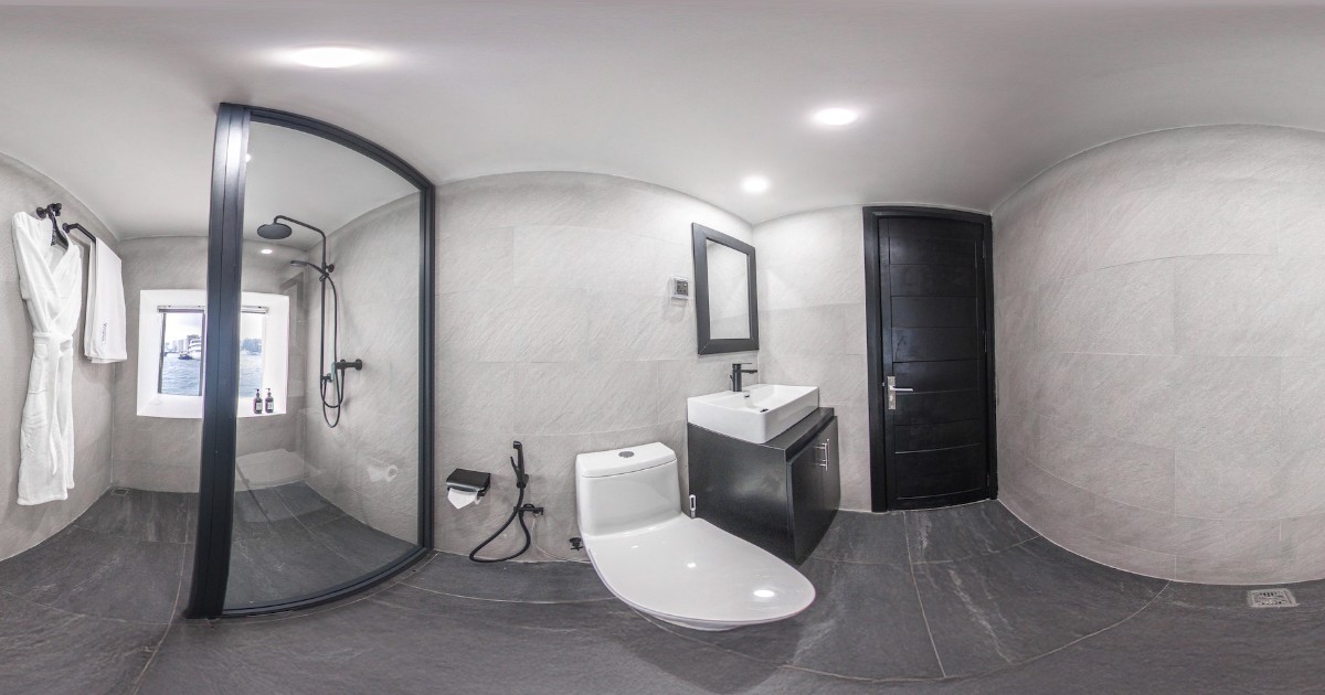 5 - Room 1 - 360- Bathroom_resized