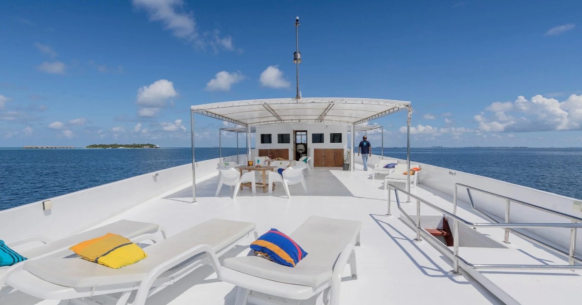 Upper+sun+deck_resized